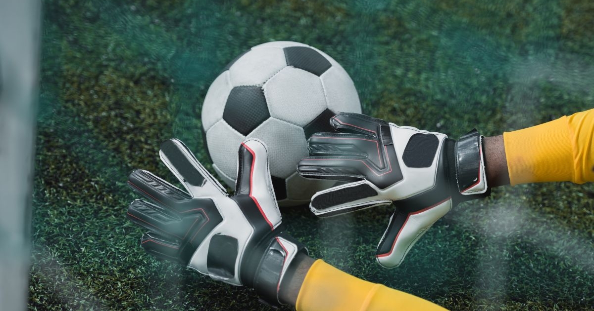 Goalkeeper Glove Wash 100 Ml: Best Way to Clean Your Gloves